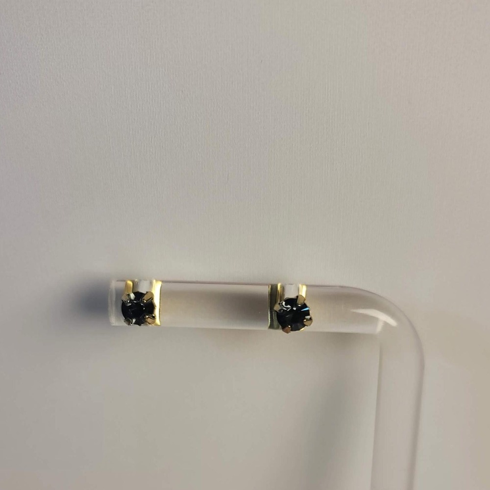 Black Glass Stud Earrings Gold Tone Round Cut Solitaire‎ Classic Minimalist Chic